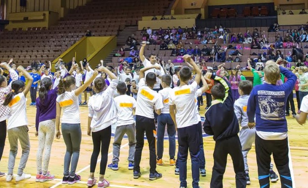 Силен старт на инициативата „Спортни звездички“ 2015