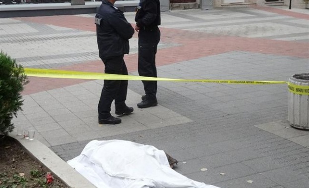 Труп на Главната улица шокира пловдивчани