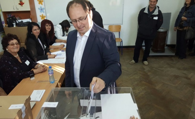 Димитър Здравков: Ще продължа бъда  човекът, който решава проблемите на хората