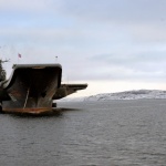 Руският самолетоносач “Адмирал Кузнецов” порази морска цел със ЗРК в Баренцово море