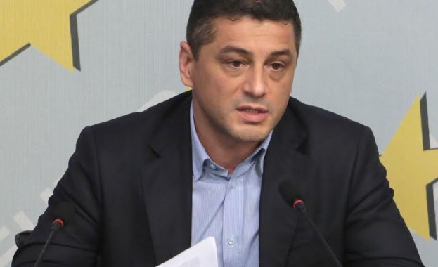 Красимир Янков призова участниците в балотажа да организират паралелно преброяване на бюлетините