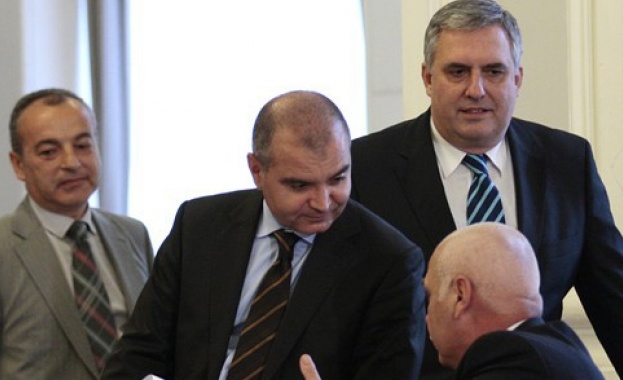 Бизнесът е против висока такса „Смет“ и нови тежести за фирмите