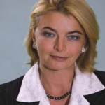 Зам.-шефката на ЦИК: Предпочитам дъщеря ми да е проститутка, отколкото синът ми да е журналист