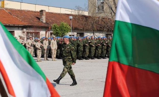 Военният министър изпраща 30-ия контингент на мисия в Афганистан