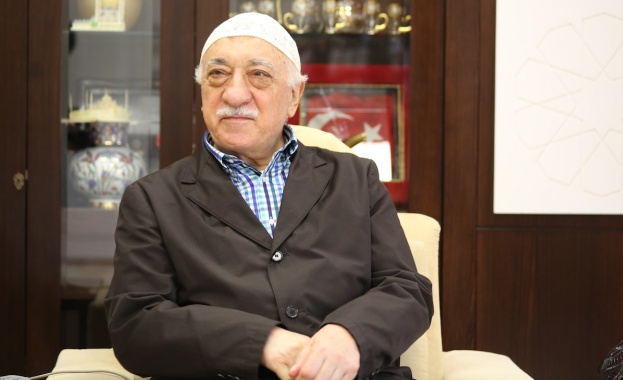 В Турция са задържани 45 души от т. нар. „паралелна държава”