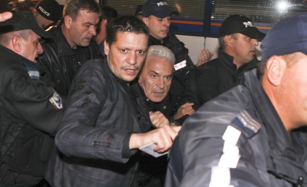 Парламентарната комисия разреши ареста на Сидеров 