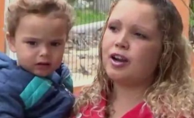 Бебе захапа и уби отровна змия в Бразилия