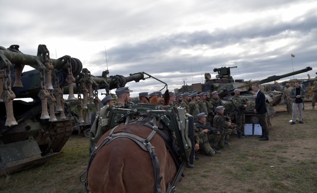 DWN: Докато ЕС се разпада, НАТО си играе на война 