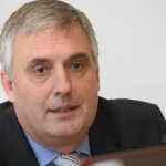МТСП подготвя нов закон за отделяне на социалните плащания от социалните услуги