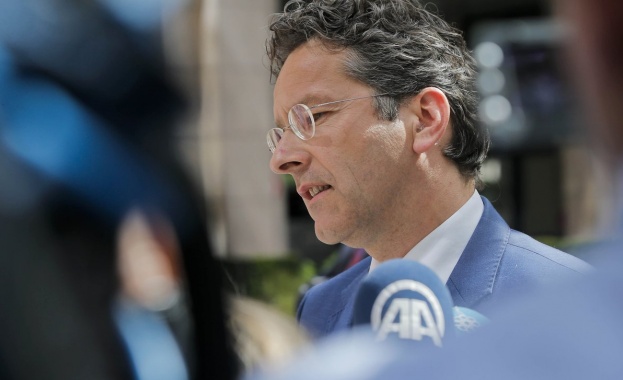 Еврогрупата все още няма готовност да одобри транша от помощта за Гърция въпреки отбелязания напредък