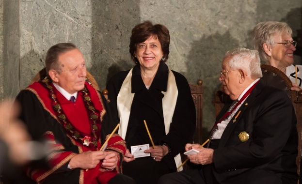 БАН – от кризата на идентичност до религиозния кич