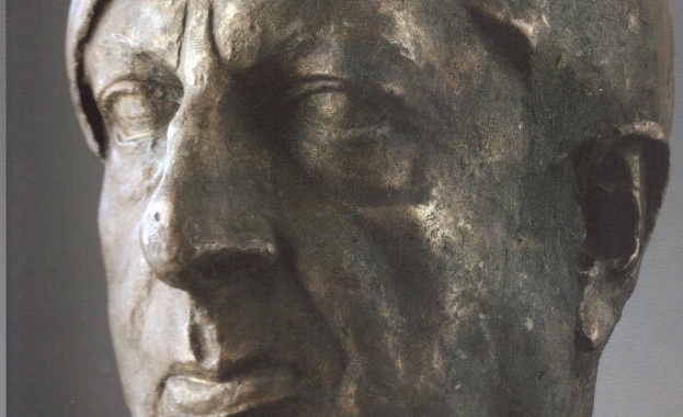 Скулптурният портрет на Де Кирико от Асен Пейков – акцент на месеца в „Квадрат 500”