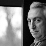 Интригува ме езикът, защото той или ме наранява, или ме съблазнява