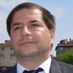 България е в незапомнена дългова спирала