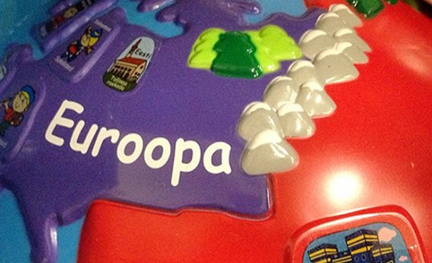 Комплекси за малоценност: В Естония пуснаха детски глобус без Русия