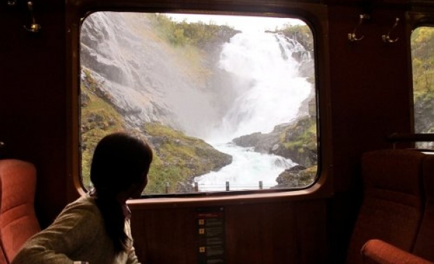 Железопътният туризъм се завръща с пълна пара