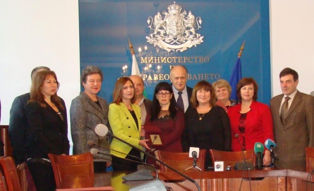 Заместник-министър Пенков награди десетте най-добри общопрактикуващи лекари