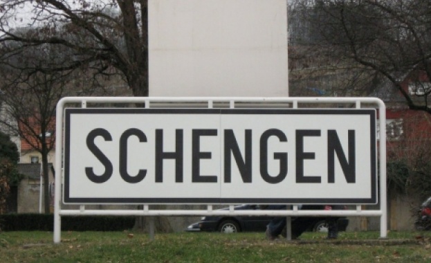 ЕС затяга граничния контрол, ще преразглежда Шенгенското споразумение
