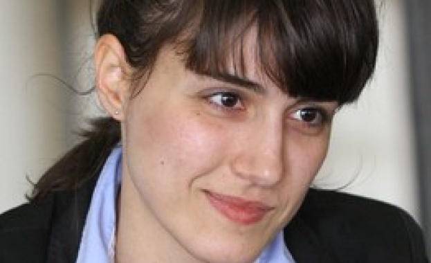 Младежкият лидер на БСП с три въпроса към председателя на Младежки ГЕРБ 