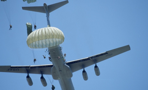 Русия с мащабни учения в Арктика през 2016 г.