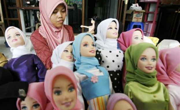 И на българския пазар се продава кукла с фередже