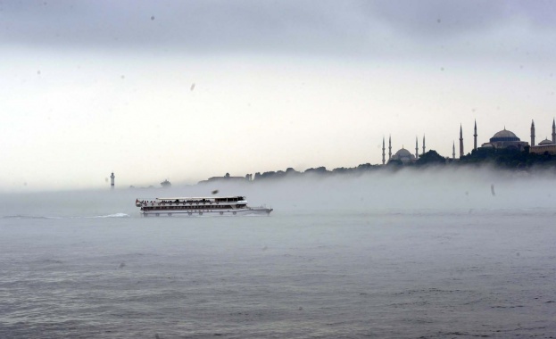 РИА „Новости”: Руските кораби преминават безпроблемно през Проливите