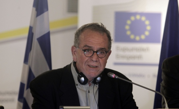 Гръцкото правителство връща мигрантите от границата с Македония обратно в Атина