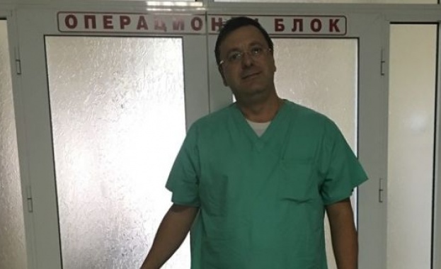 Хирург сбъдва мечтата на 6-годишно момиченце, високо едва 94 см