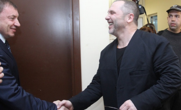 Алексей Петров и Златко Баретата делят един съдебен заседател Алексей Петров и Златко Баретата делят един съдебен заседател