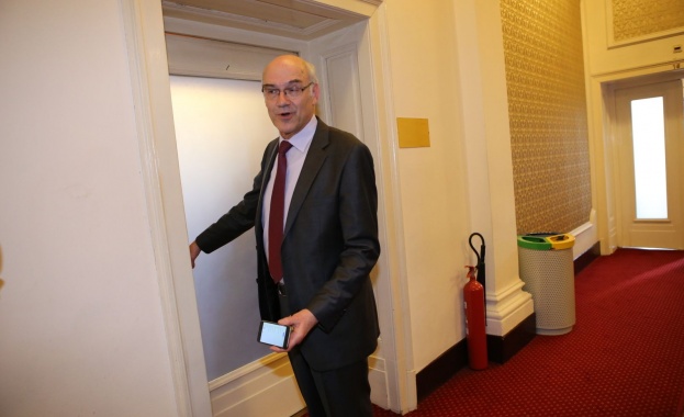 Четири важни въпроса в навечерието на пълната либерализация