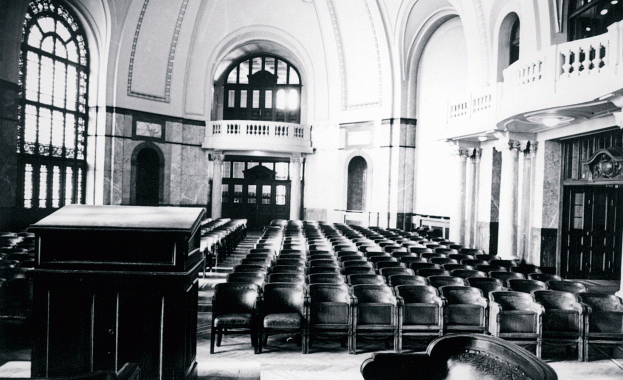 8 декември в историята 