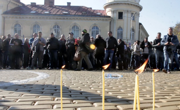 Протест срещу провалената конституционна реформа организират граждани във ФБ