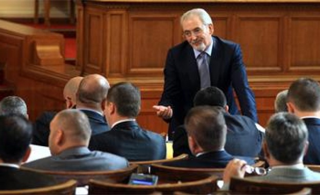 ДПС и Патриотичния фронт влязоха в спор за защитата на човешките права у нас