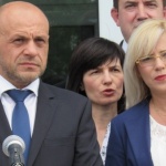 Корина Крецу ни хвали за управлението на еврофондовете
