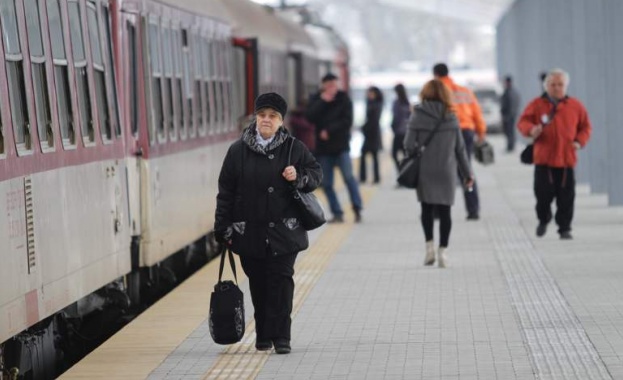 БДЖ осигурява 18 200 допълнителни места във влаковете по празниците