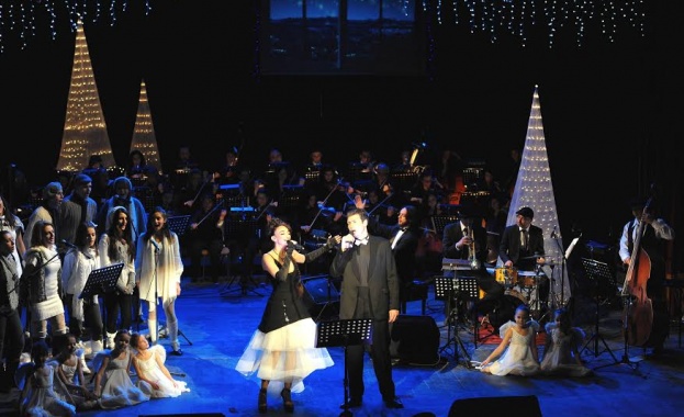 Деси Тенекеджиева и приятели отново с Коледен концерт 