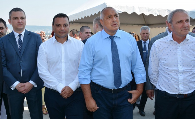 Кметове послушаха премиера да вдигнат местните данъци и такси