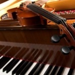 Музиката дава ...