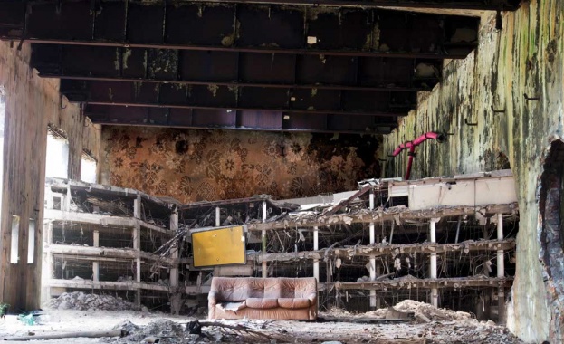 Пътят от руините