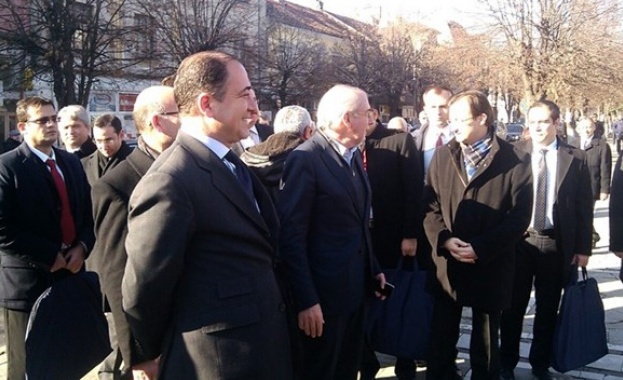 Местан и още трима напускат парламентарната група на ДПС 