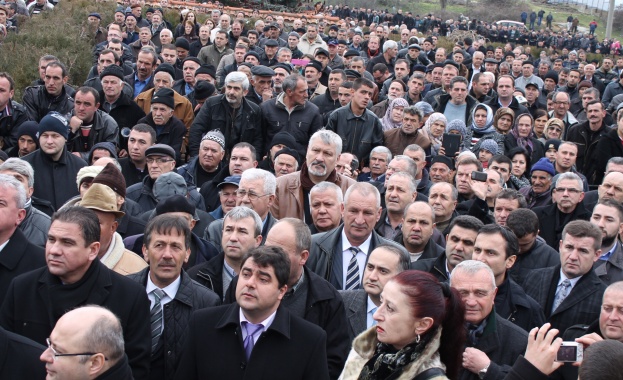 Само 30 минути продължи митингът в Могиляне