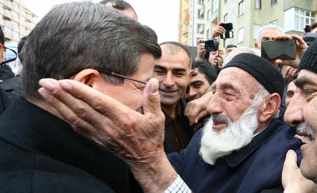 Работното време на турските държавни служители ще бъде променено заради петъчната молитва