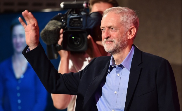 Джеръми Корбин направи размествания в Лейбъристката партия