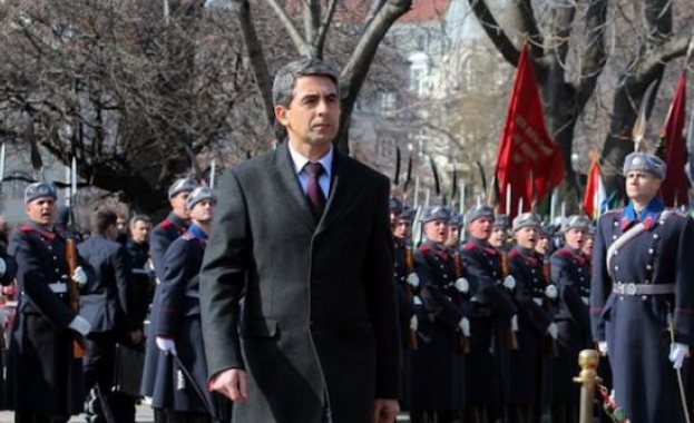 Държавният глава ще присъства на благославянето на бойните знамена 
