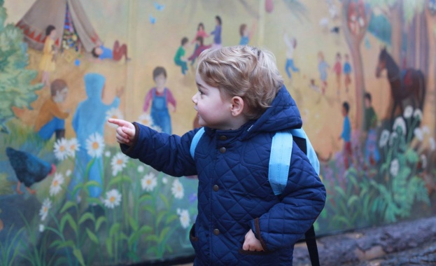 Принц Джордж тръгна на детска ясла