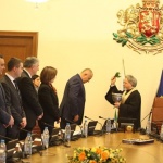 Ръси, попе, там, да изгоним дявола