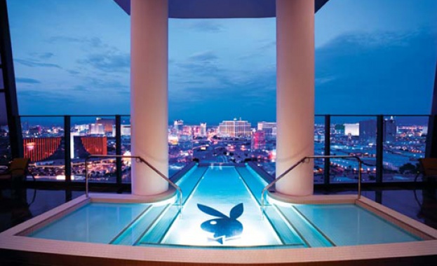 Имението на Playboy се продава