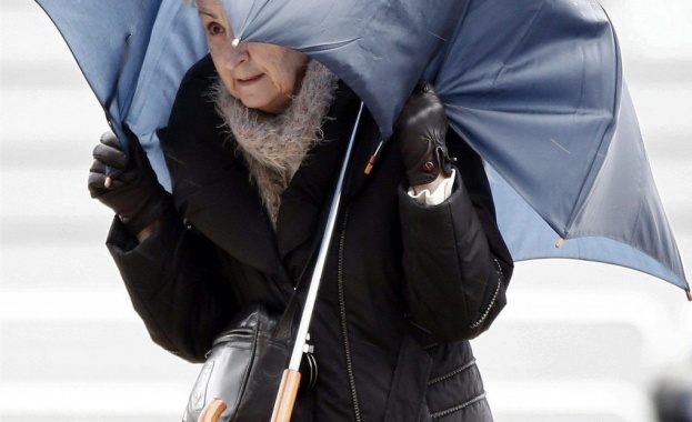 Жълт код за силен вятър в 18 области