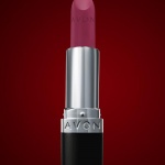 Матирани устни и хидратиращо усещане с новото червило True Color Perfectly Matte от Avon