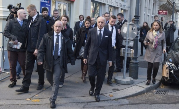 Л. Фабиюс настоя за вдигане на обсадата на сирийския град Мадая